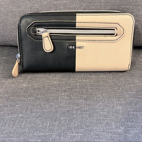 Nine West Wallet - Picture 1 of 4